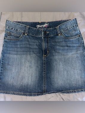 Y2K Wrangler Women's Blue Denim Skirt